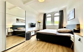 Zentral Gelegene Dg-Wohnung Mit 4 Schlafzimmern